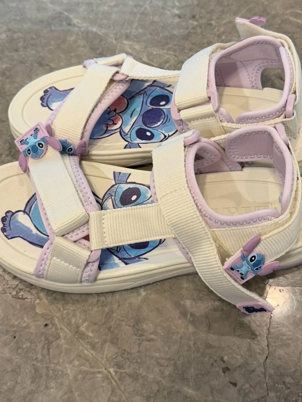 size 4 (9 inch) Zara girl sandals new (Stich)
